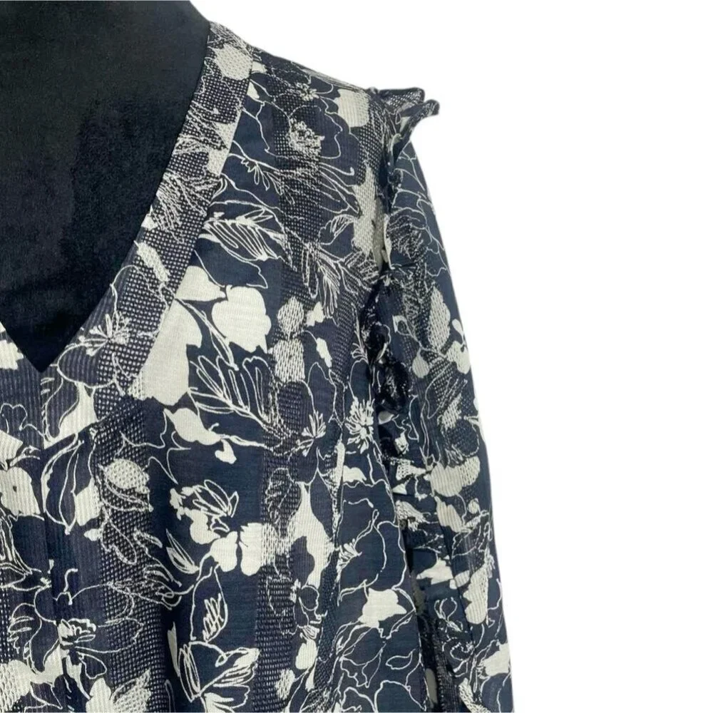 Alexis Size Large Top Blouse Long Sleeve Shirt Top V Neck Floral - Picture 2 of 7